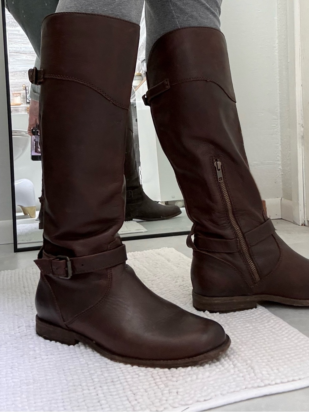 Frye dark brown/wine leather knee-high riding boots w buckle. Ext calf.